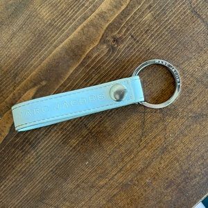 MARC JACOBS white key loop